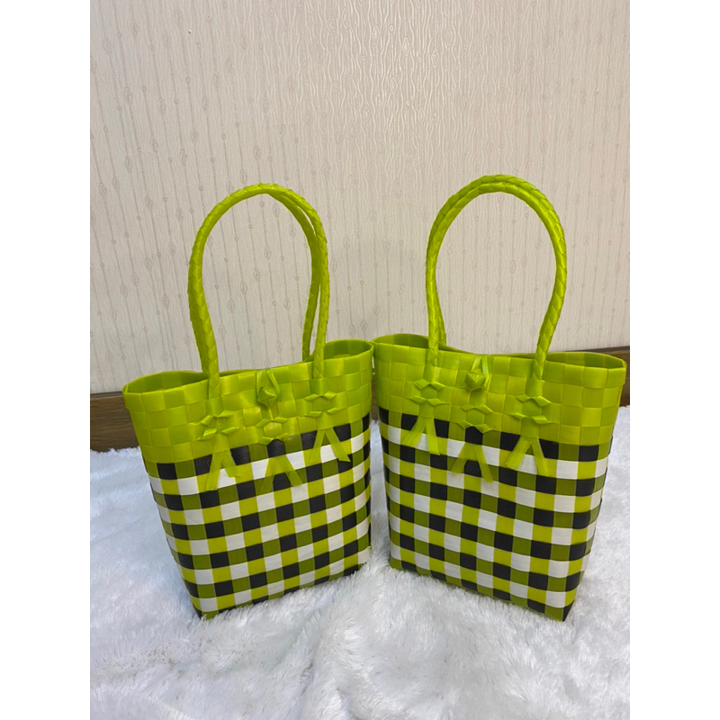 

livi sedang 7.5x16.5 tinggi 22.5cm