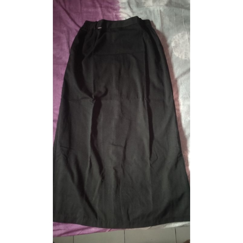 PRELOVED ROK SPAN SEKOLAH HITAM