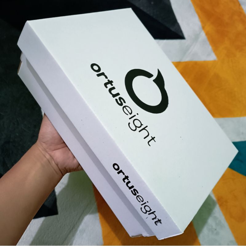 

Box Kardus Sepatu Futsal Bola Untuk Packing