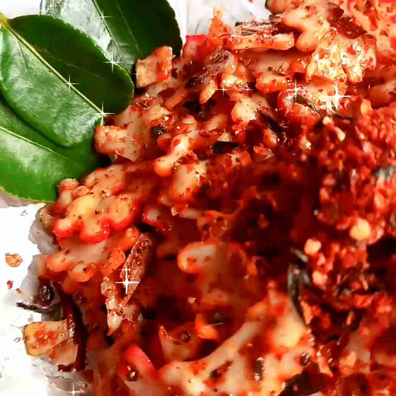 

kerupuk BINTANG PEDAS DAUN JERUK- CEMILAN PEDAS