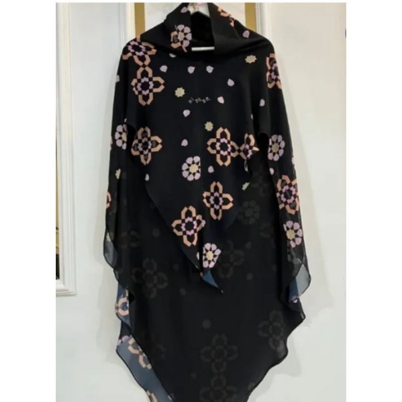 preloved Sisesa Khimar Black