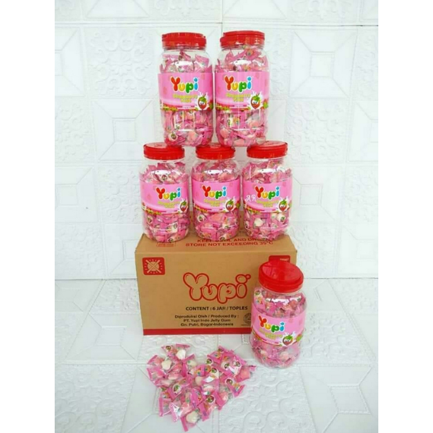 

Yupi Strawberry Kiss Toples 300 gr