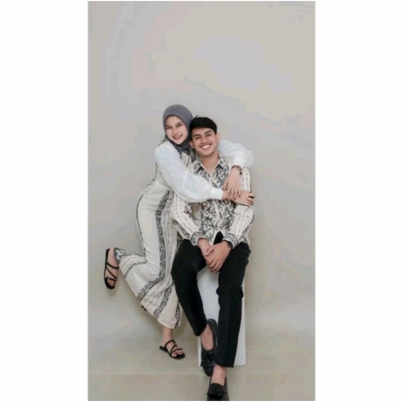 SET COUPLE MOTIF KALIMANTAN PUTIH baju tenun couple pria wanita -baju pesta couple -couple tenun -ke