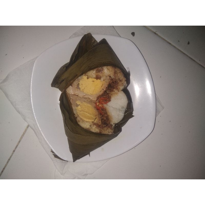 

BACANG AYAM SPESIAL JUMBO ISI TELOR AYAM