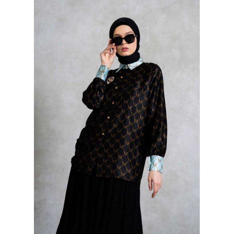 Monogram Two Tone Shirt Black Blue VIVIZUBEDI ORI
