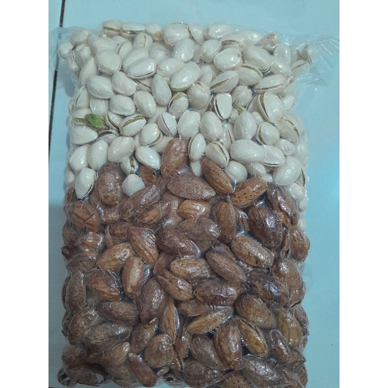 

Mix Almond Cangkang dan Pistachio Cangkang kemasan 1kg