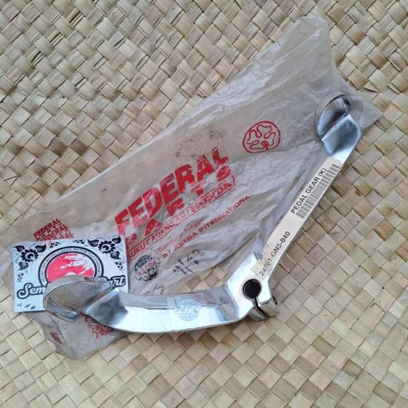 PEDAL TUAS OPERAN GIGI PERSENELING HONDA ASTREA GRAND PRIMA STAR ENGKEL NON STATER ORIGINAL NOS JAPA