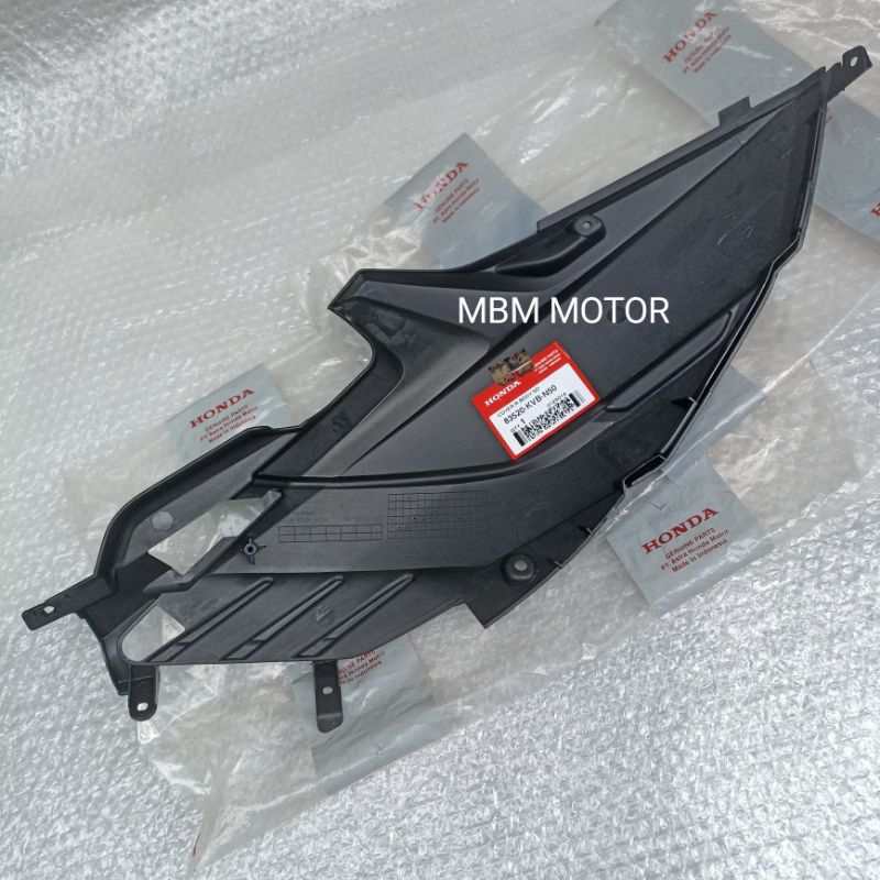 COVER TUTUP SAMBUNGAN KANAN KIRI BODI BODY HONDA VARIO TECHNO CBS 110 ORI AHM 83520-KVB-N50