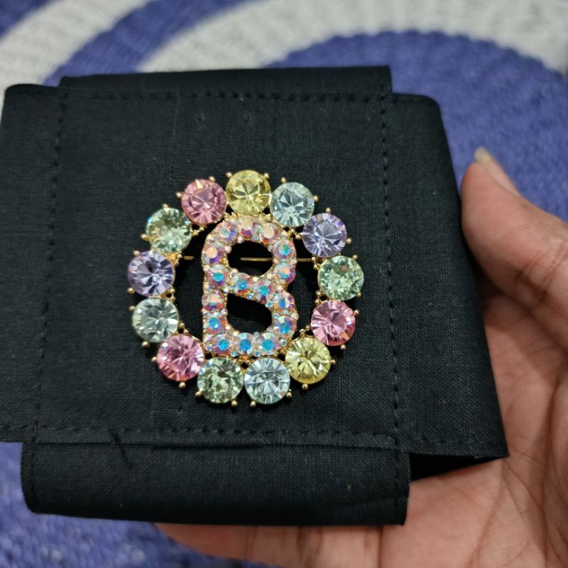 Rare Item Orlin Brooch multiColor