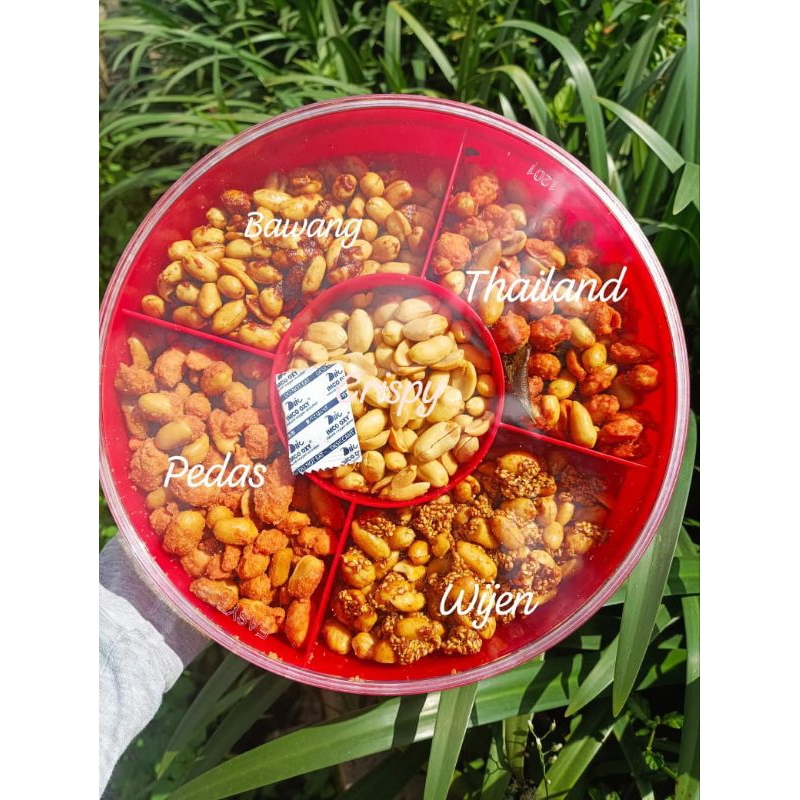 

Kacang Thailand Tray 5 Varian Rasa - KACANG TRAY