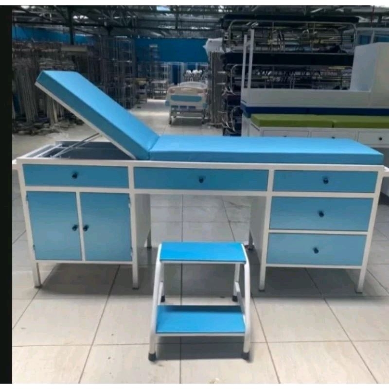 bed periksa / meja periksa laci + loker