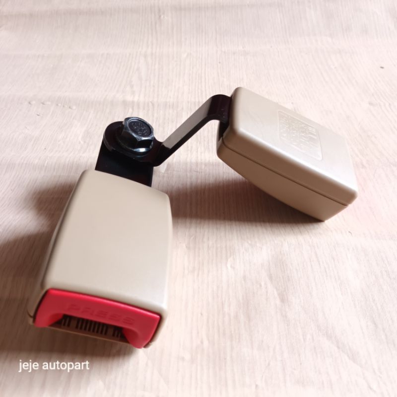 stik tangkai seat belt seatbelt lock kunci innova avanza xenia rush terios mobil wuling universal se