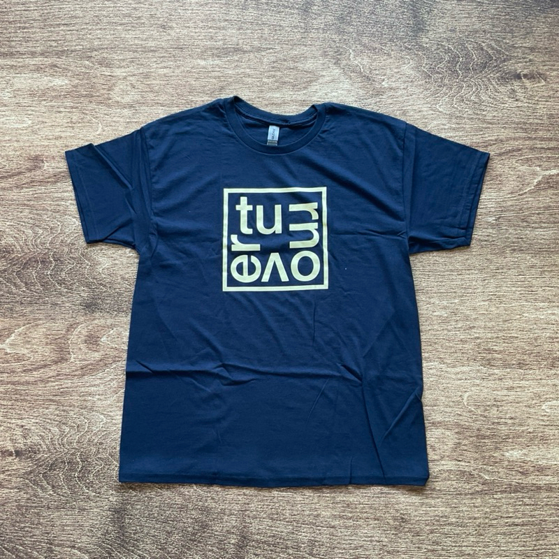 KAOS BAND OFFICIAL TURNOVER - BOX LOGO NAVY TSHIRT