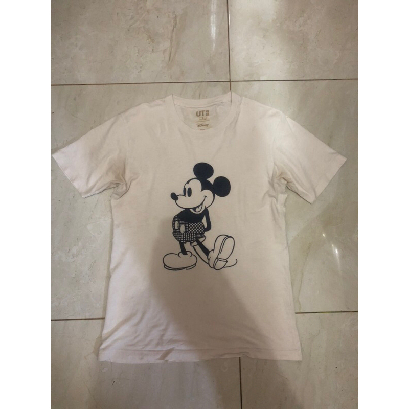 Kaos Uniqlo Mickey Mouse