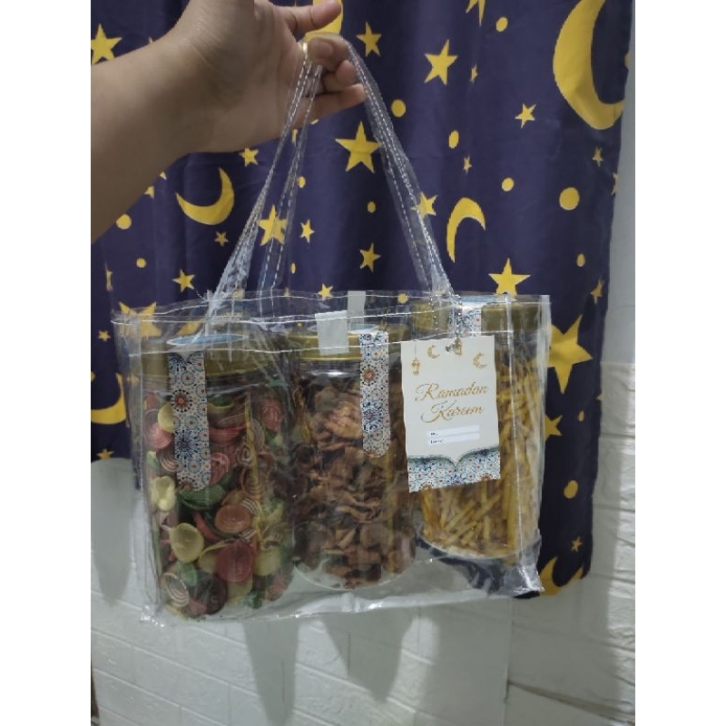 

KERIPIK PAKET/HAMPERS LEBARAN SNACK PROMO
