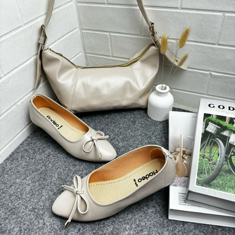 Beli 1 Gratis 1 Sepatu Wanita Fladeo Terbaru ST Promo Big Sale Gratis Tas Selempang Cewek