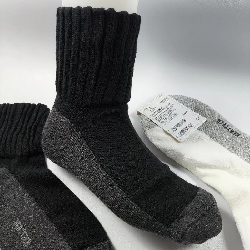 Kaos Kaki Uniqlo HEATTECH Socks Tanggung Men Pria