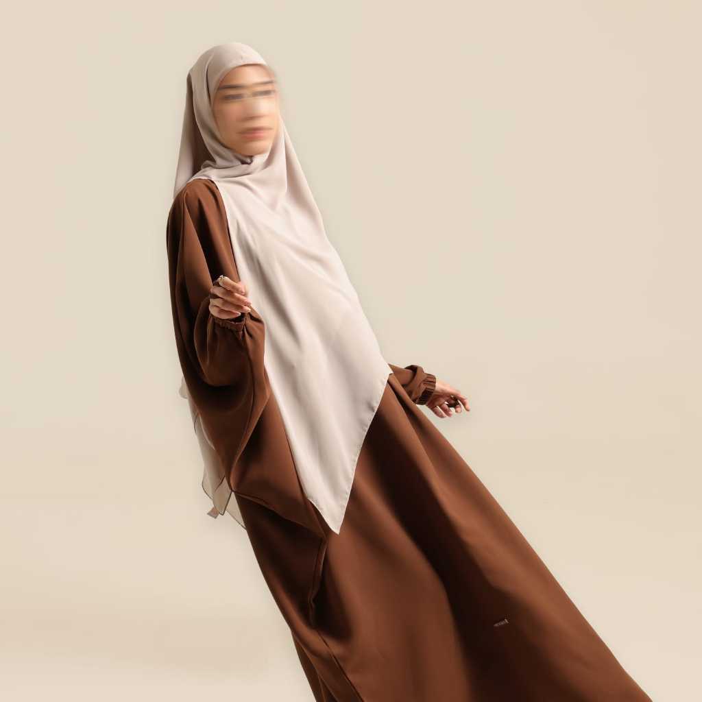 Nehhat Rafah Slip On