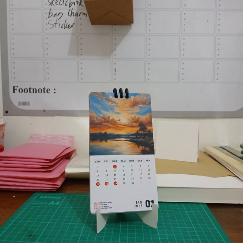 

MINI DESK CALENDER 2025 - Kalender Meja Mini Unik Ring Tahun 2025