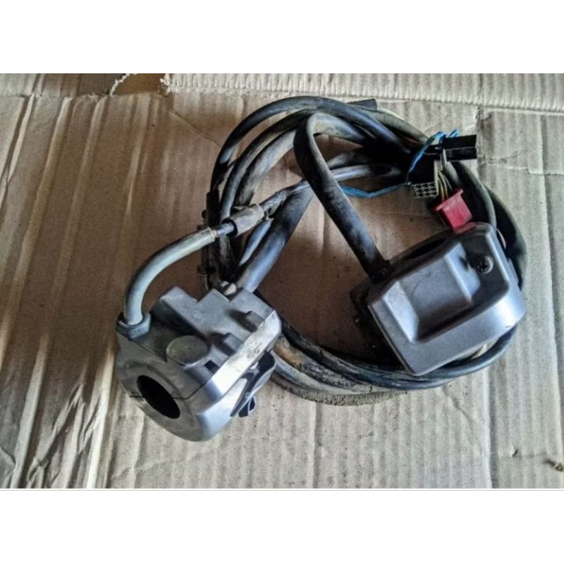 holder saklar motor Honda Scoopy karbu KYT original copotan