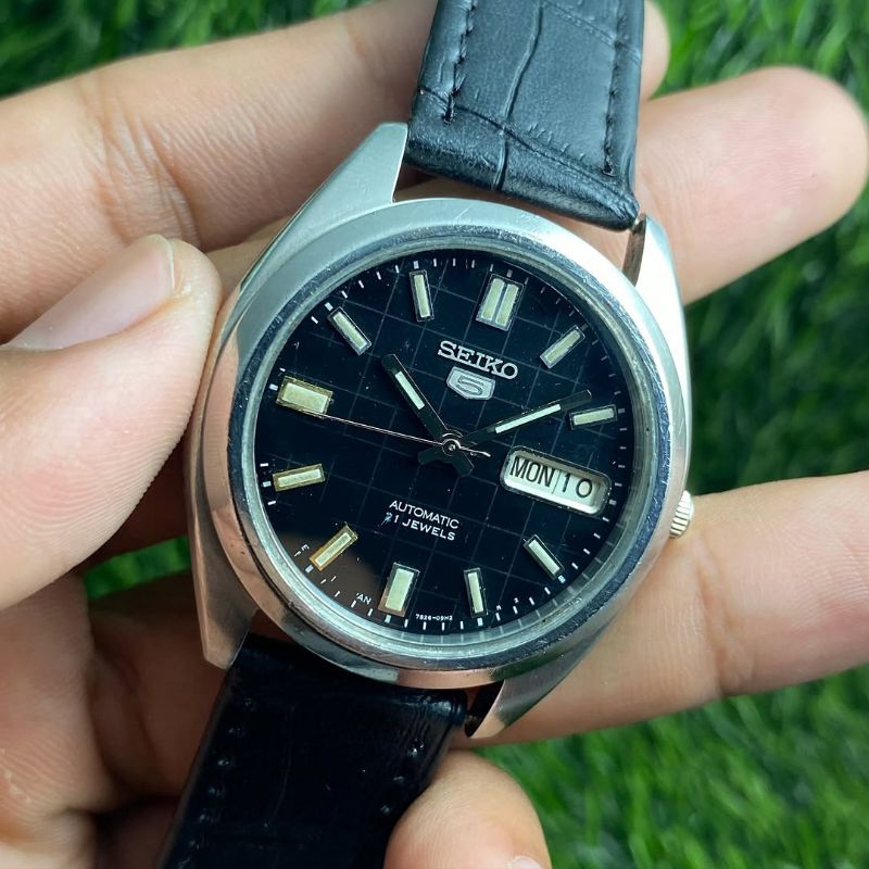 Seiko 5 Cal. 7s26 Balck dial kotak kotak