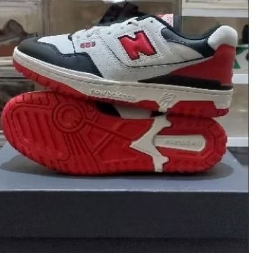 NEW BALANCE 550