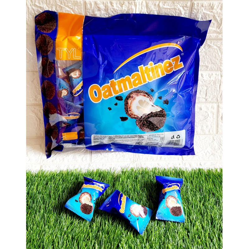 

Oatmaltinez - biscuit crumbs with cream - biskuit oat coklat vanilla strawberry