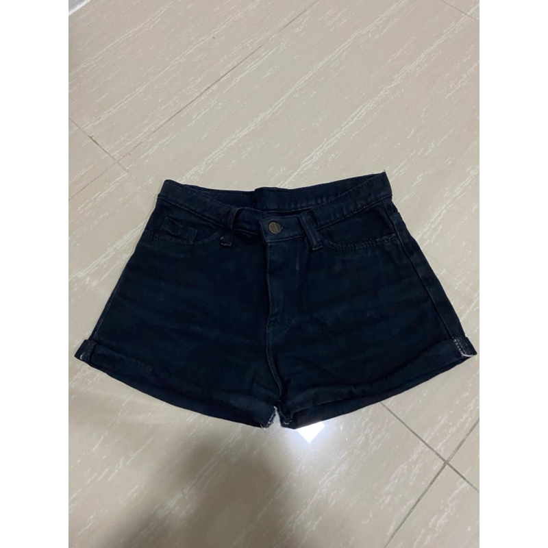 CELANA PENDEK PULL & BEAR