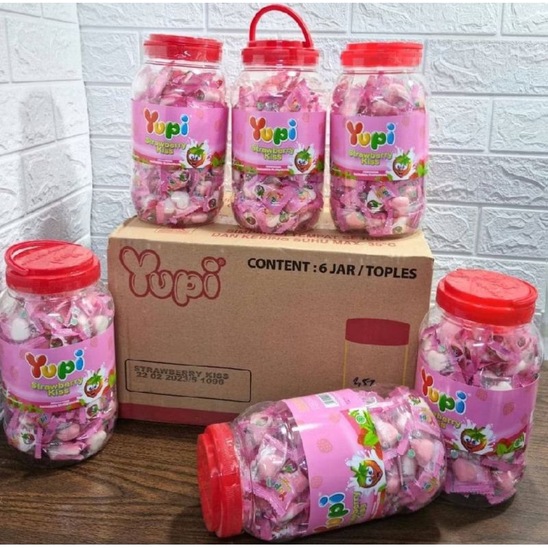 

❤GROSIR62❤ PERMEN YUPI STRAWBERRY KISS TOPLES 300GR