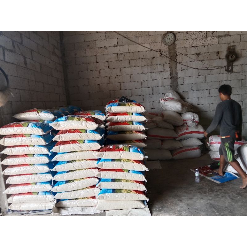 

GROSIR, BERAS PULEN DAN MURNI DARI PETANI TANPA POLES, KEMASAN 25 KG