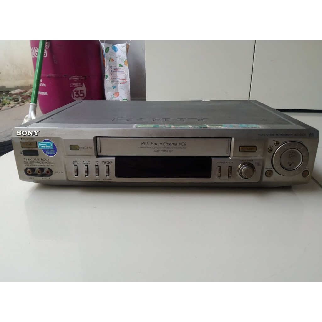 Video Cassette Recorder / VHS Player SLV-ED70 (Sony)