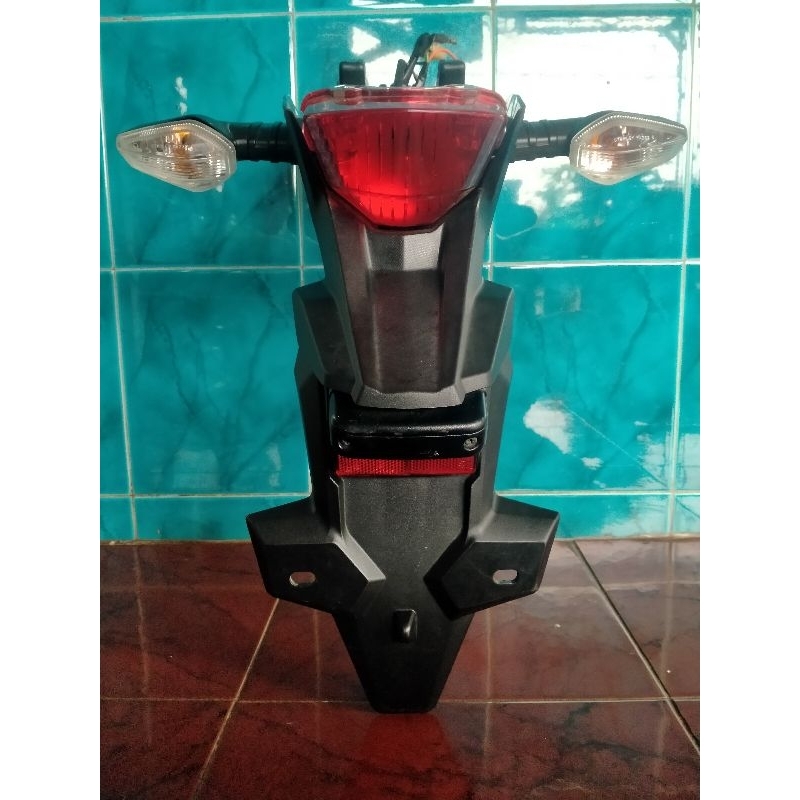 spakbor belakang CRF 150 original