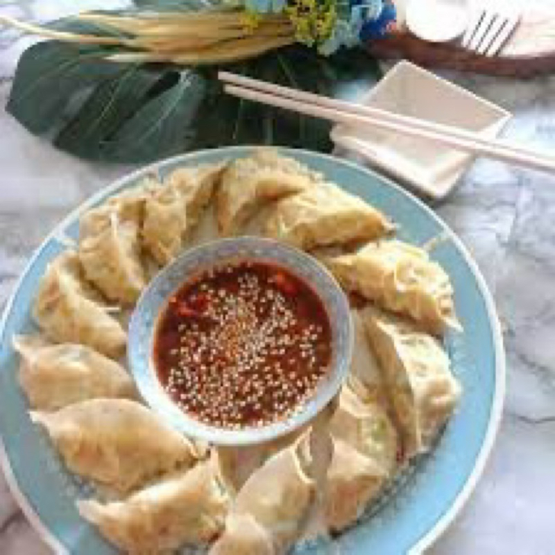 

Gyoza Ayam Homemade Premium Isi 50 pcs HALAL