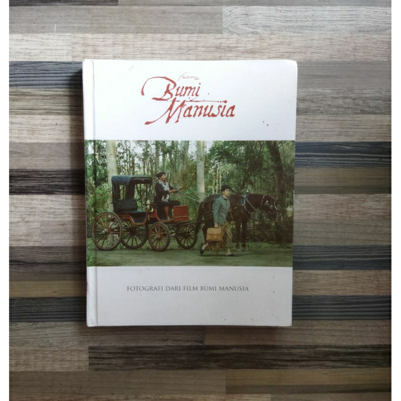 BUMI MANUSIA FOTOGRAFI DARI FILM BUMI MANUSIA