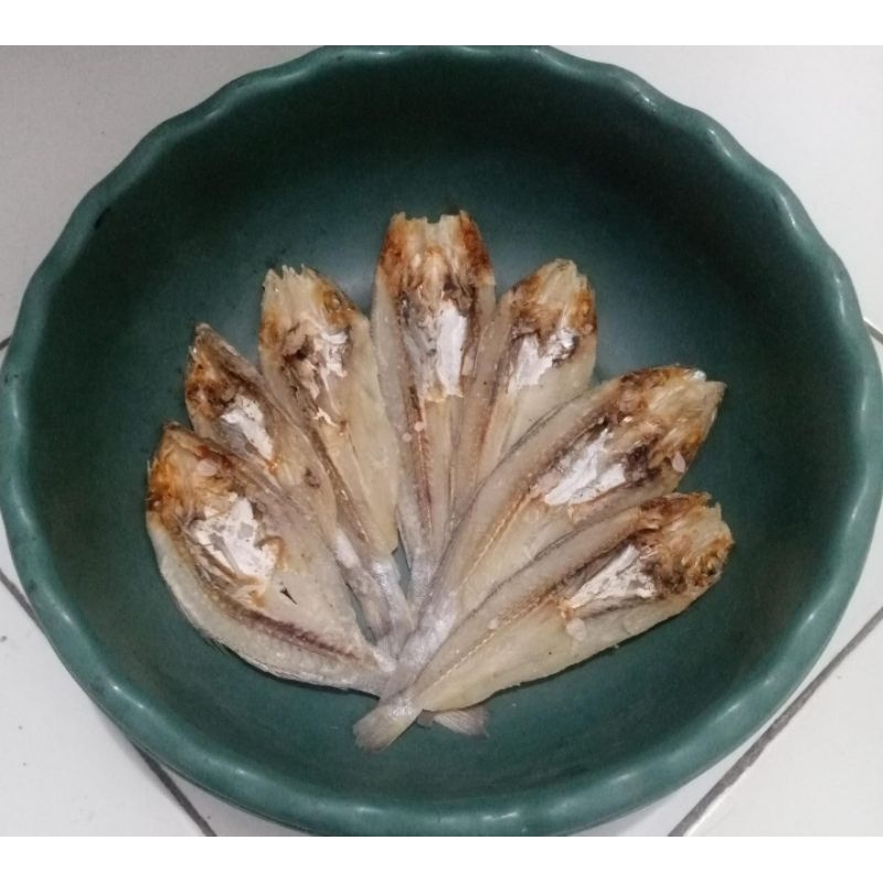 Ikan Asin Kaca Piring Belahan