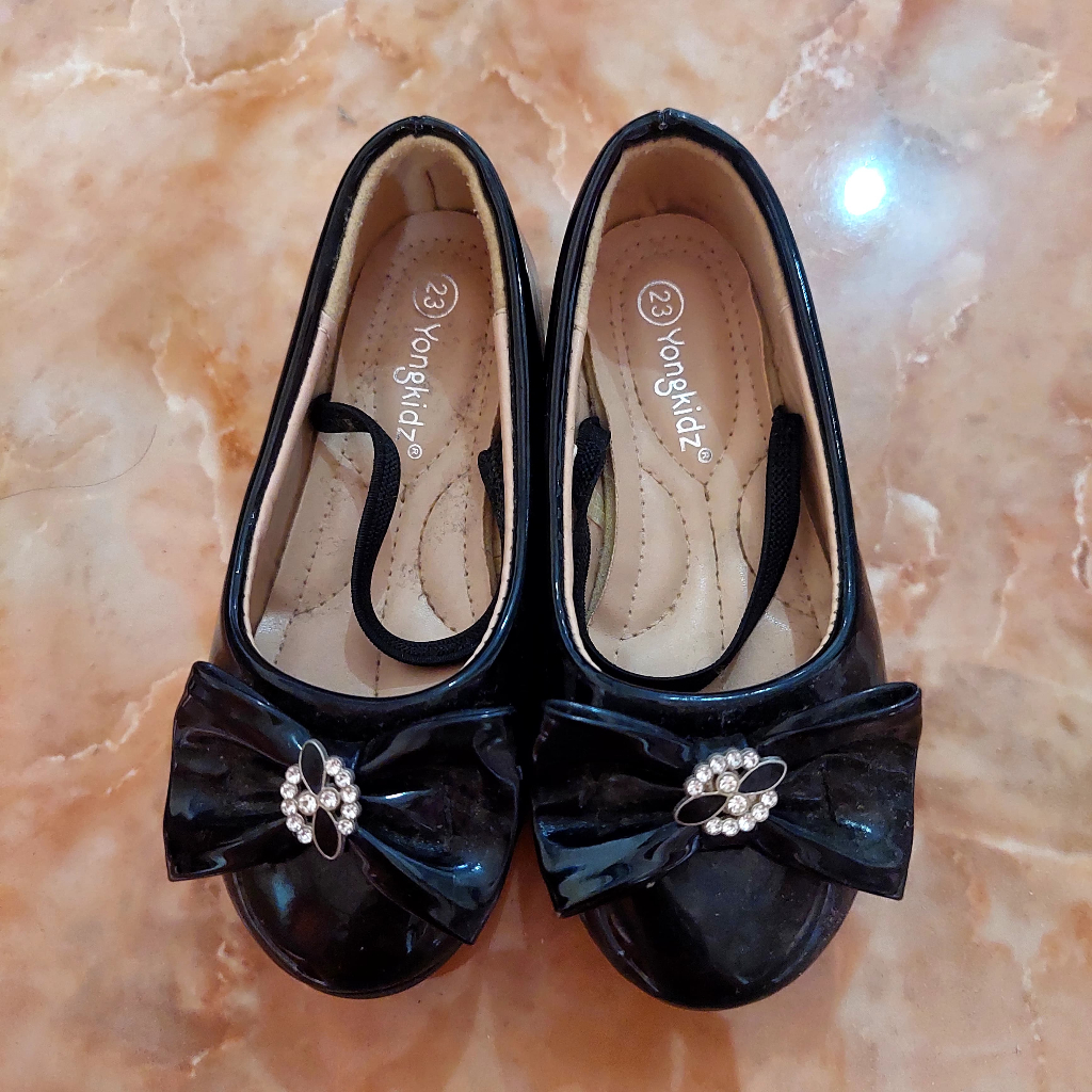 Preloved - Yongkidz Girl Flat Shoes