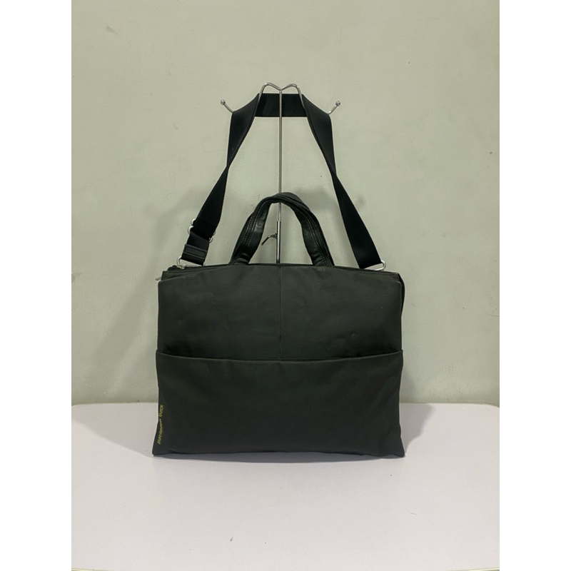tas selempang Mandarina duck