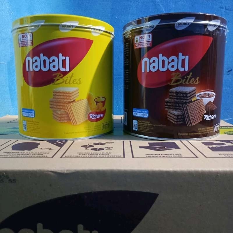 

Nabati Wafer kaleng 1 Dus/ 6 Kaleng