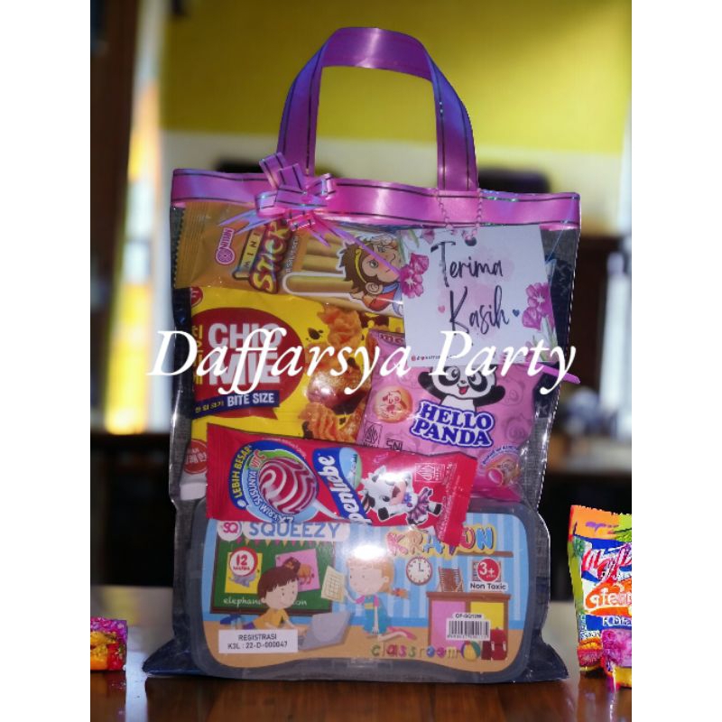 

Paket Bingkisan / Paket Hampers / Paket Souvenir Ulang Tahun Pensil Warna Z4