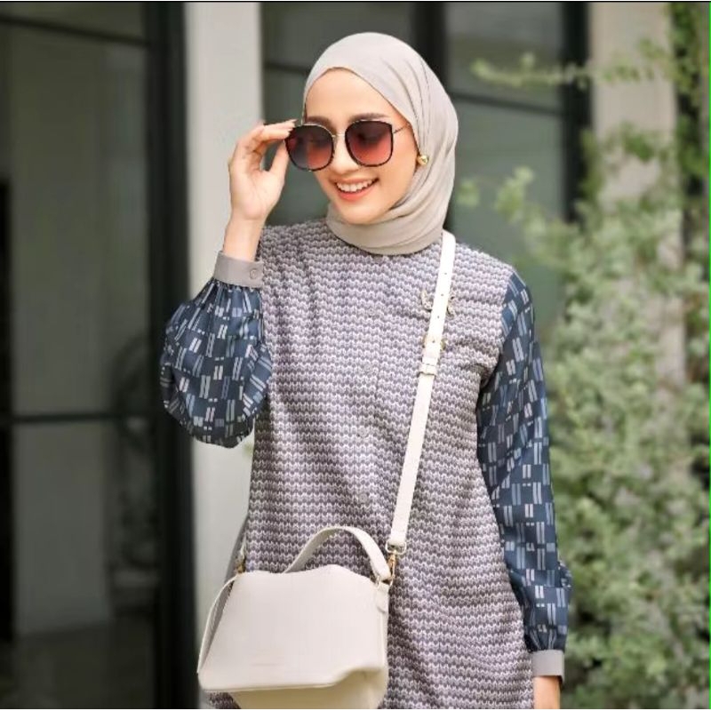 Roma Blouse - Vanilla Hijab size S