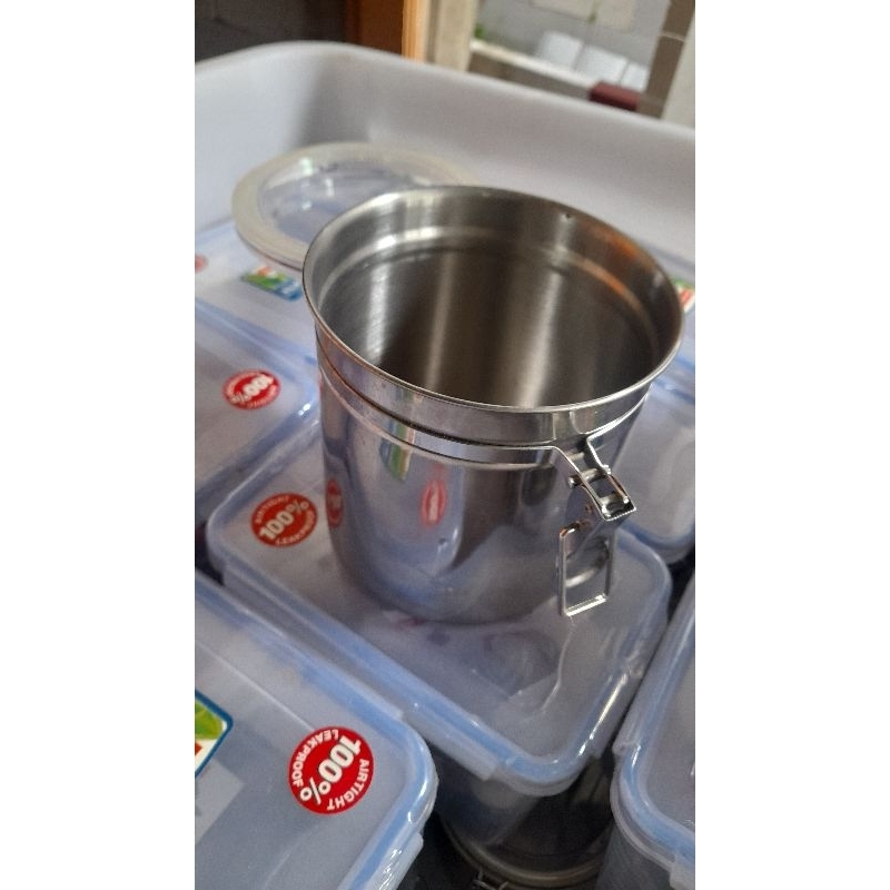 

Rantang Stainless Steel Kondisi BARU gress