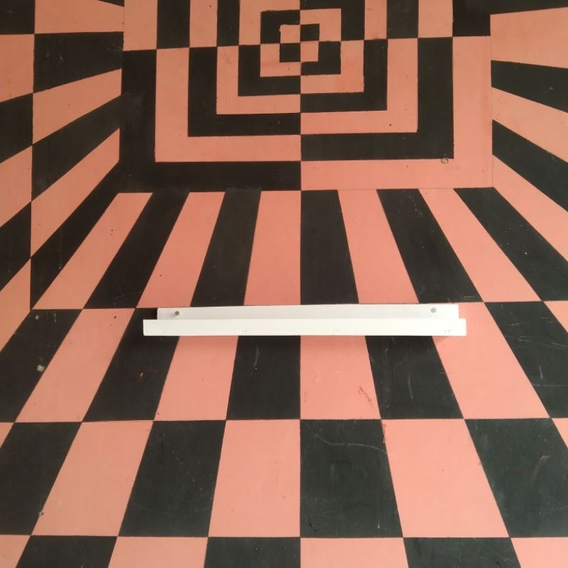 Rak Ambalan kutek Rak Dinding Warna Putih