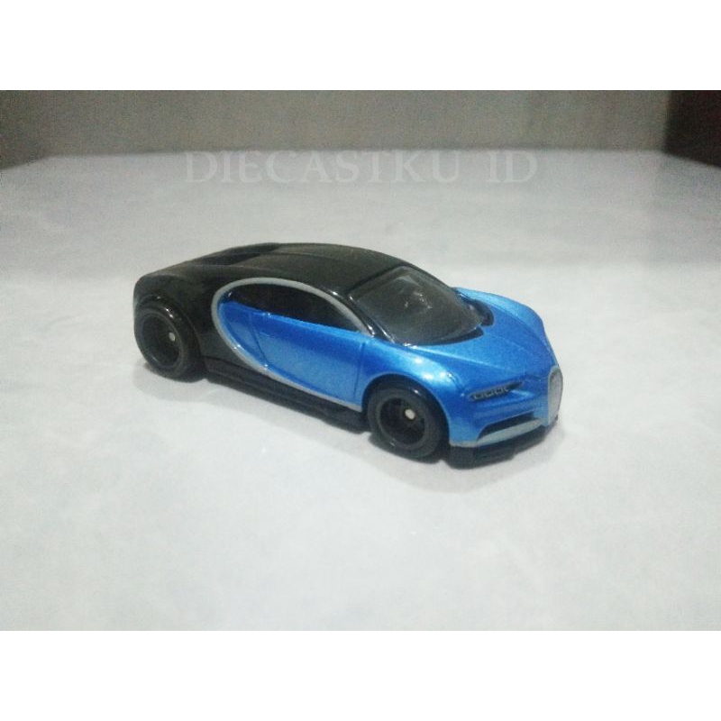 Hot Wheels Premium Exotic Envy 16 Bugatti Chiron Biru Loose