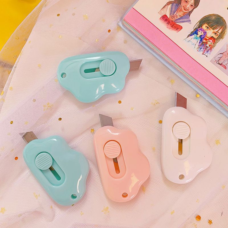 

CUTTER MINI KARAKTER LUCU PORTABLE