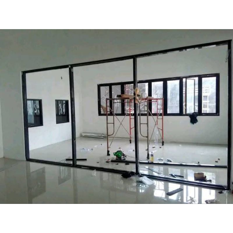 partisi kaca/pembatas ruangan