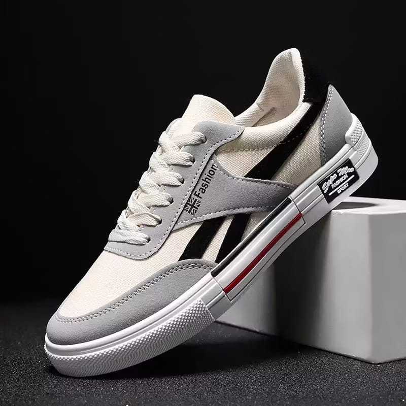 Sepatu import 100% original cowok dewasa, sepatu sneakers WARM ZONE kekinian
