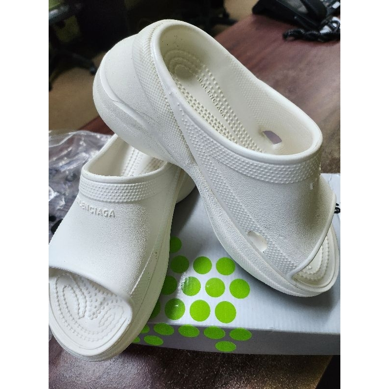 sandal crocs balenciaga