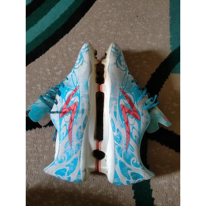 SEPATU BOLA SPECS NO 43 SECOND BEKAS ORIGINAL