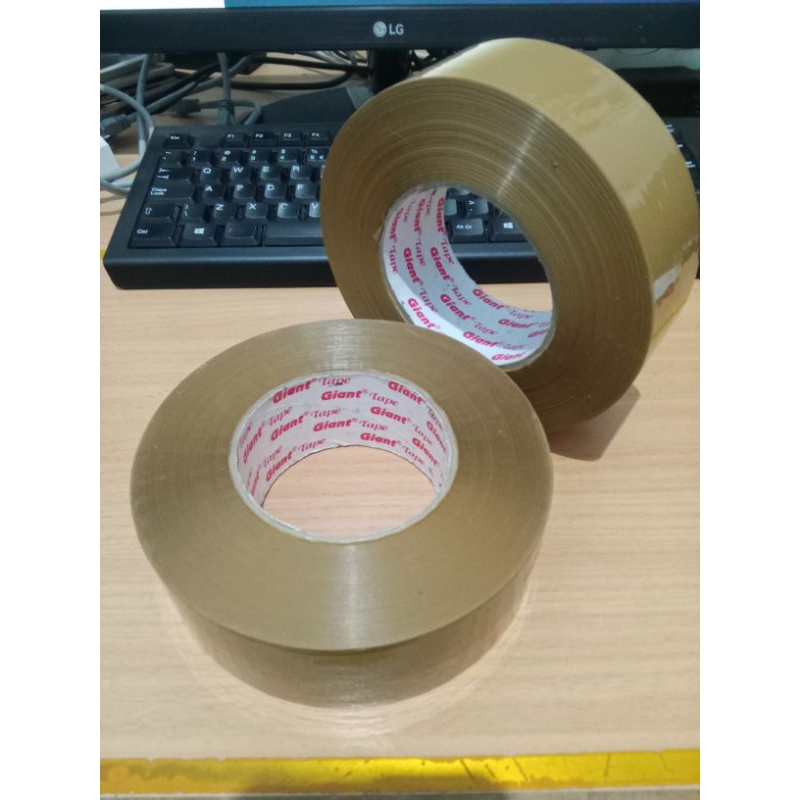 

Lakban 45mm x 500 yard merk giant