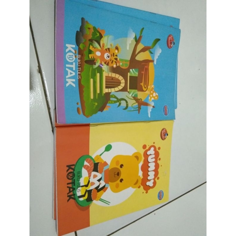 

Buku Tulis Kotak Tanggung 10 MM